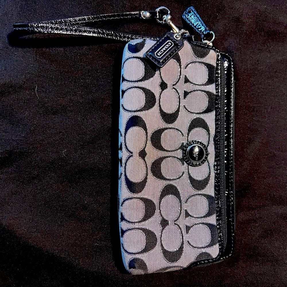 Coach Wristlet wallet